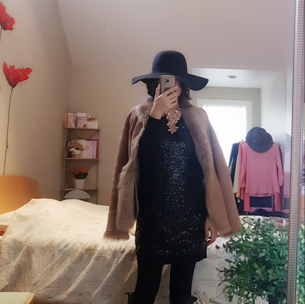 Beige leather & fur jacket